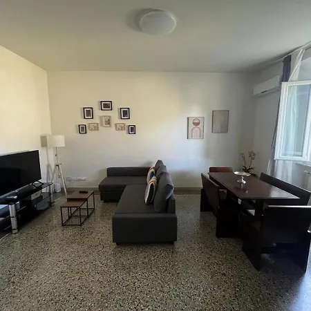 Daire Turistico In Via Trincere Pisa